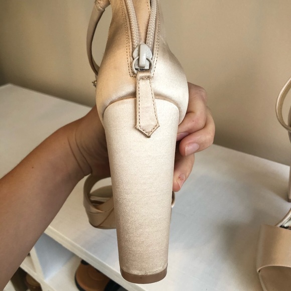 Badgley Mischka size 7 Shoes. I wore only once! - Picture 10 of 11